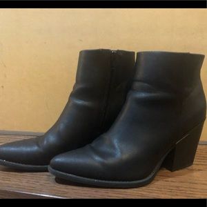 Soul Naturalizer black leather booties “Mikey” 9🖤